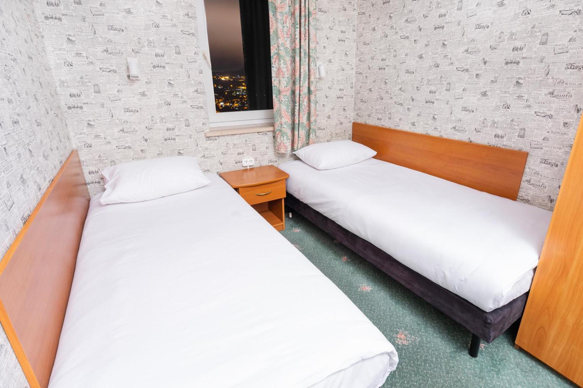 Hotel Victory Home วอร์ซอ ภายนอก รูปภาพ